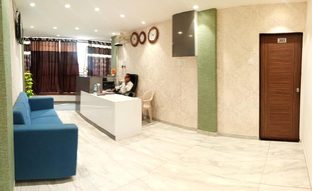 Hotel Mansarovar,바도다라 외부 사진