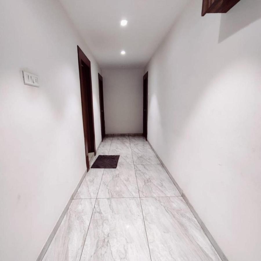 Hotel Mansarovar,바도다라 외부 사진