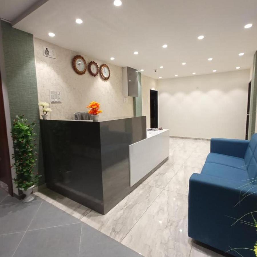 Hotel Mansarovar,바도다라 외부 사진